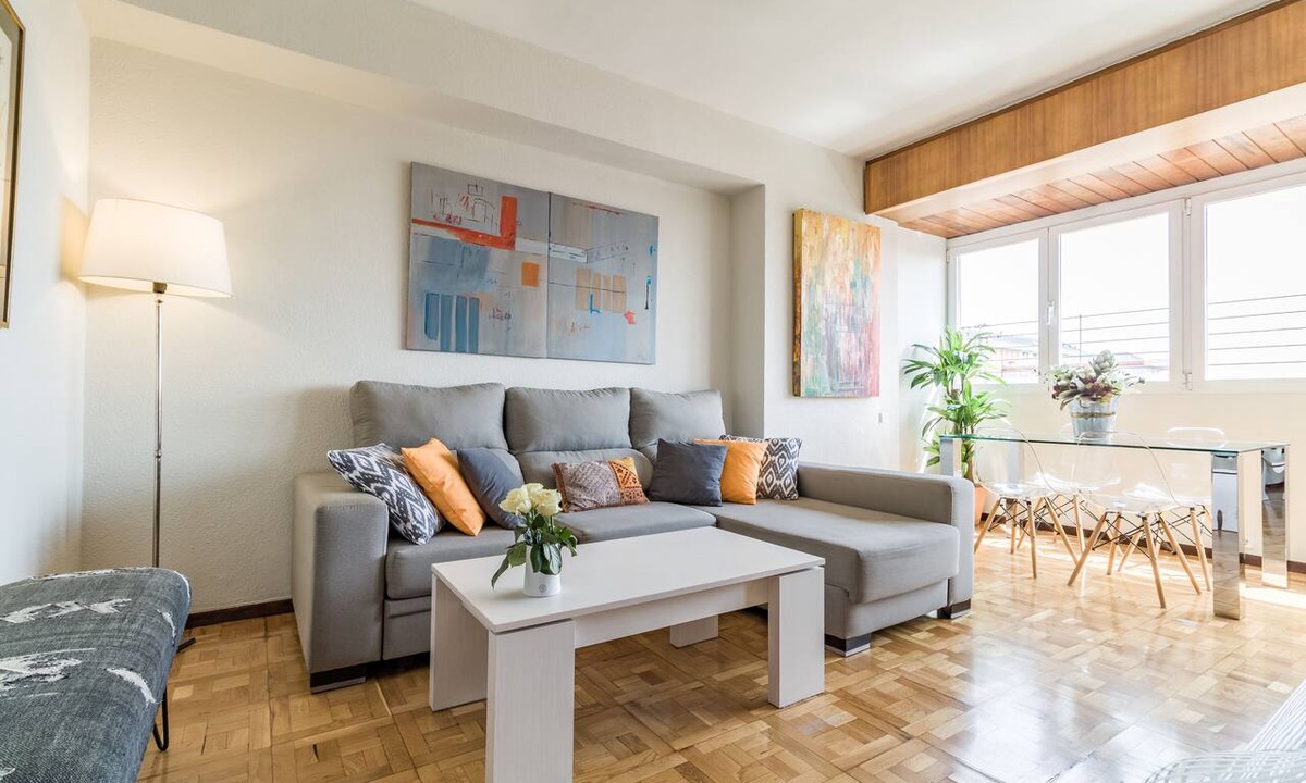Milla de Oro Condo | Bright & Modern 2BR Apartment in Heart of Upscale Barrio Salamanca. Great Views