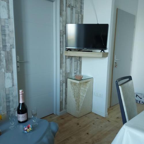 Escueillens-et-Saint-Just-de-Belengard Apartment | Charmant appartement proche Carcassonne