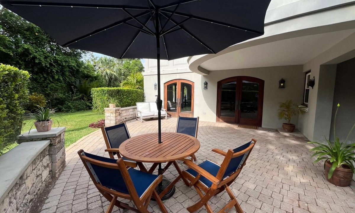 Hamilton Parish Apartment | Luxury 2 Bedroom, 2 Bath Executive Retreat