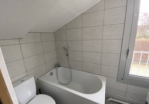 Central Studio with Wi-Fi, Washer, Near Shops and 700m from Connétable Spa in La Roche-Posay