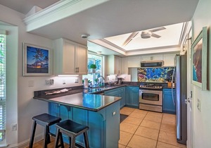 Elegant Air-Conditioned Villa by Golf Course - Near Beaches, Shopping, Dining in Princeville