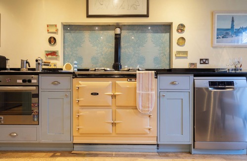 Leith House | A Beautiful 4 bedroom house in the heart of Edinburgh, ideal for the festival.