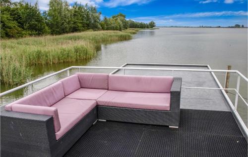 Biddinghuizen Boat Rental | Amazing Ship In Biddinghuizen With House Sea View