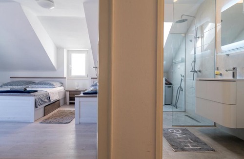 Split Apartment | Apartman Boki
