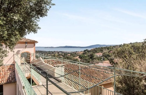 Les Restanques Apartment | Apartments in the Restanques of the Gulf of St Tropez - maeva Home - Apartment with a splendid sea view for 5 people