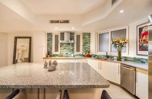 Emiliano Zapata Condo | Charming Condo with Beautiful Views | Walk to Beach & Dining