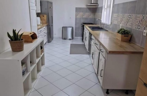 Tremblay-en-France Villa | Entire 5-Bedroom Villa – 170 m² – Private Garden – Sleeps 12
