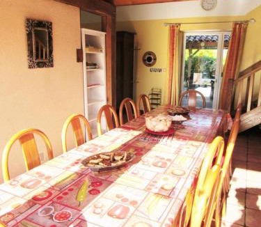 Champagne-Saint-Hilaire House | Le moulin de chaume