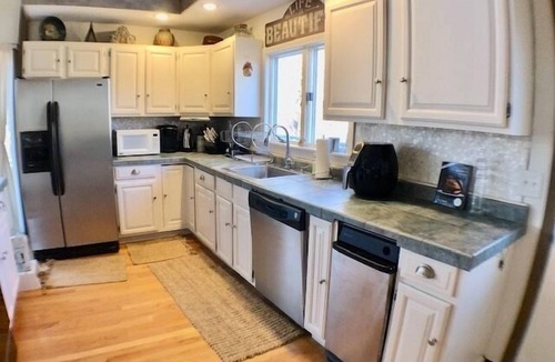 South Yarmouth House | Private Pool, Tennis/Basketball Court, And Room For The Whole Family (2259)