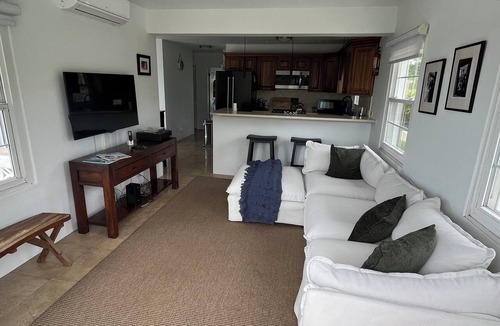 Southampton House | Royal Heights - Panoramic Great Sound Views & Pool