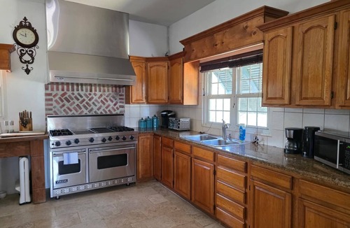Paget House | Secluded 3-Day Getaway w/Friends to Bermuda Private Pool, House + Cottage.