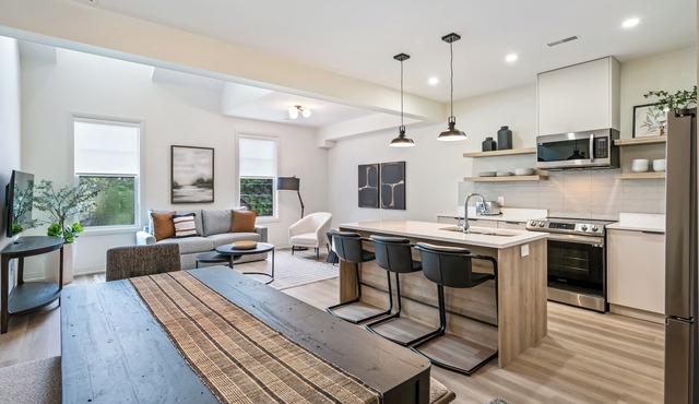 1 Bedroom Luxurious Apartment in Niagara in Niagara-on-the-Lake