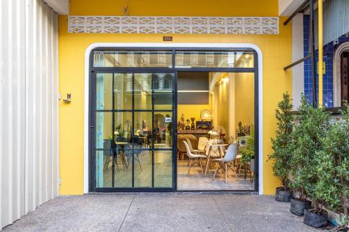 113 Yellow House Hostel in Phuket