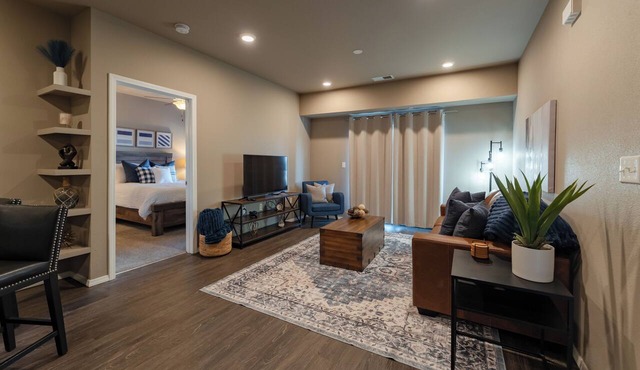 2nd Floor Apt + Amenities - South Springfield in Springfield