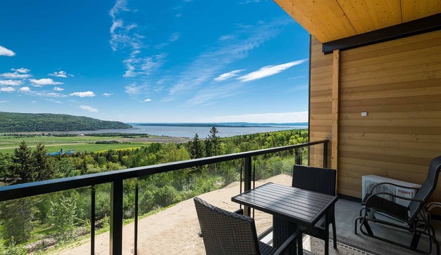 302 | Full View | See, Look, Admire | Pool & Gym in Baie-Saint-Paul