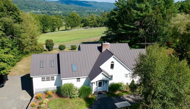 5 Bedroom Home with Views of Quechee in Hartford