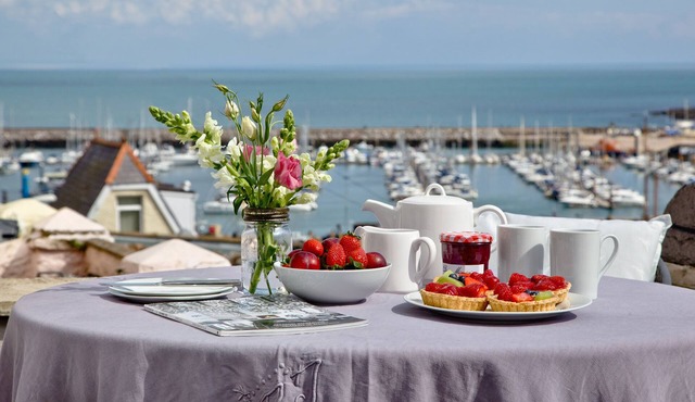 A characterful cottage with sea views, close to Brixham’s bustling harbour. in Brixham