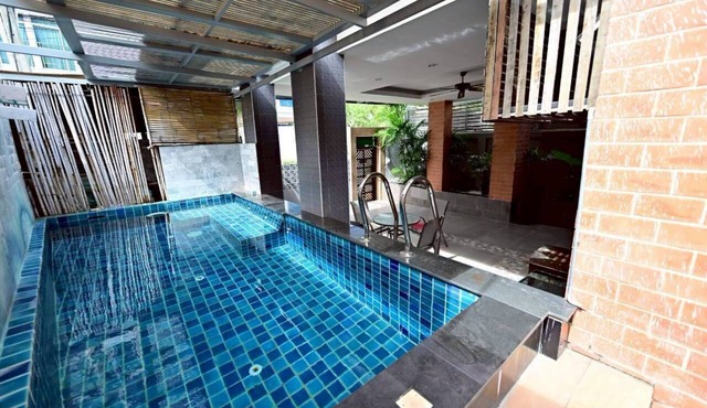 Abacus villa 3B/R with private pool in Muang Pattaya