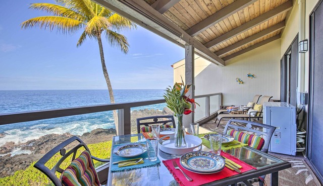 Airy Oceanfront Kailua-Kona Gem w/Community Pool in Kailua-Kona