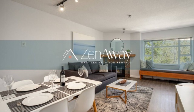 ❄︎Alpine Suite❄︎ | 2 BR with Hot Tub, Free Parking & Perfect Location | Marketplace Lodge in Whistler