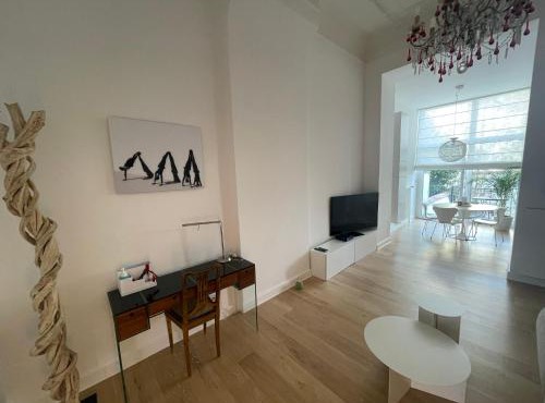 Apartment in trendy Chatelain center Brussels area Little Garden Internet wifi in Brussels