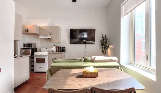 Apartment & Studio in Montreal