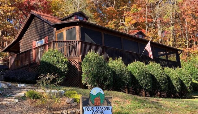 Autumn Splendor Cabin walk Chimney Rock/Lake Lure in Lake Lure