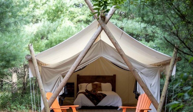 Beautiful Ontario Glamping Tent Along Lynn River in Port Dover