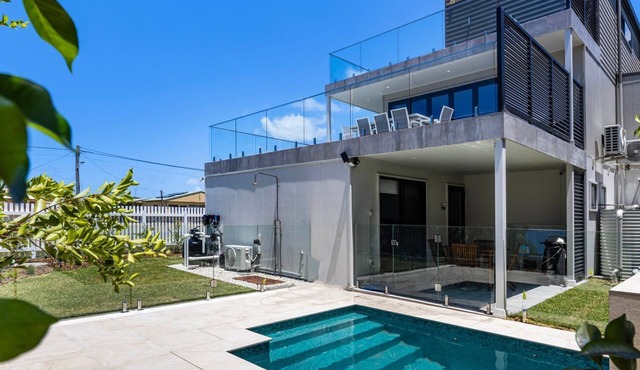 Bellagio - Swimming Pool with Ocean Views in Callala Beach