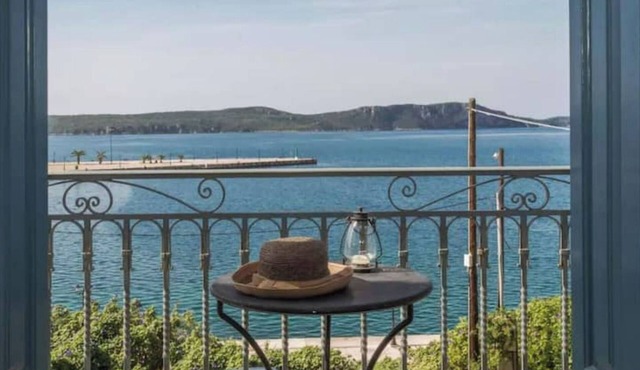 Belle Villa de Vacances au Cœur du Village de Pylos in Pylos