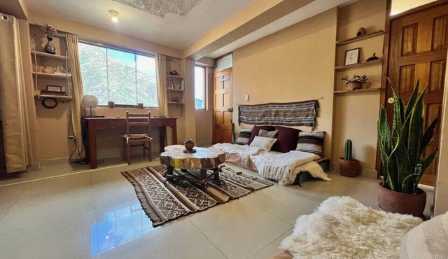 Central Pisac 2BR Flat w/view, rooftop & home gym in Písac