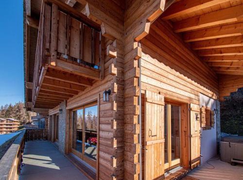 Chalet in Veysonnaz with hot tub in Veysonnaz