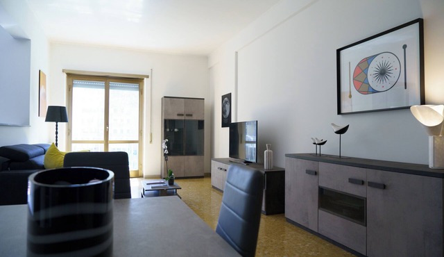 Charming, bright, spacious apartment in south Rome. Equipped with every comfort. in Roma