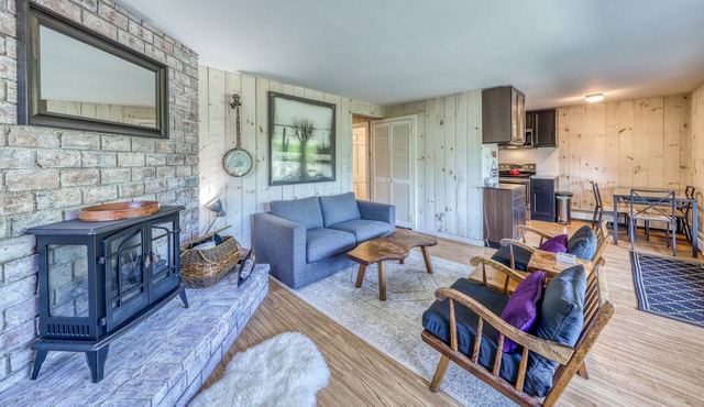 Charming duplex with breathtaking forest and nature views! in Winhall