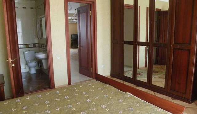 Charming spacious 1-bedroom apartment beside Vake Park in Tbilisi in Tbilisi