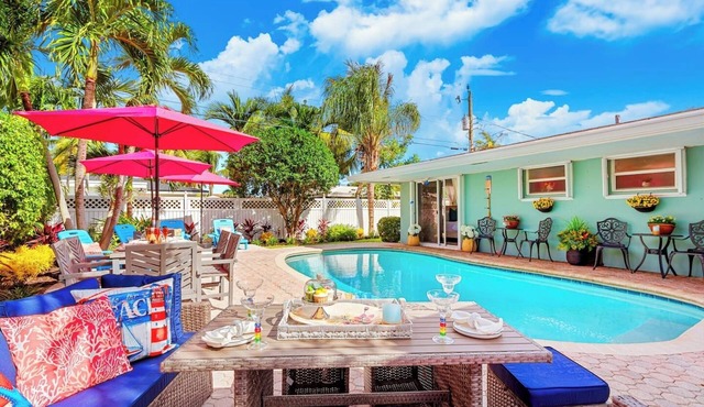 Chic 4BR Htd Pool, 5 min to beach, PAC-MAN, Games in Fort Lauderdale