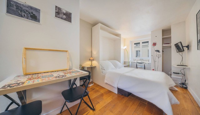 confortable studio in the oberkampf district in Paris