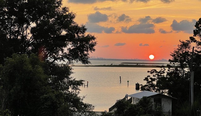 DAPHNE SCENIC BAY VIEW CONDO in Daphne