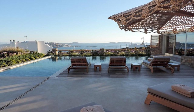 Glorious Mykonos Villa | Villa Demelza | 5 Bedrooms | Spacious Furnished in Mykonos