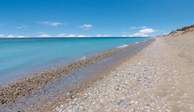 Griners Life Saving$ Station on Lake Michigan w/Private Beach, Pet-Friendly in Frankfort
