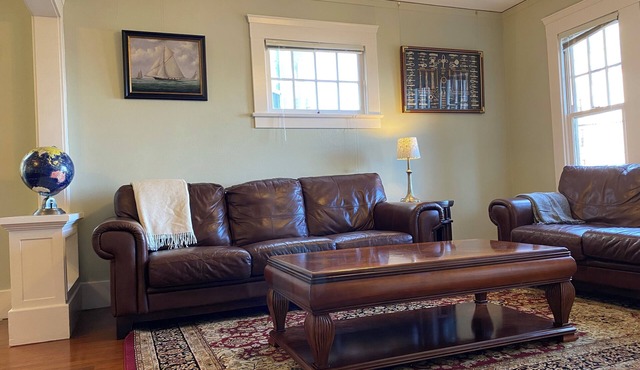 Historic Downtown Flat, No. 1 in Astoria
