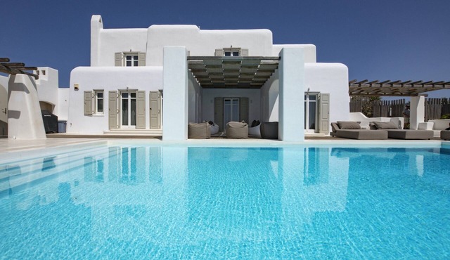 ISholidays Mykonos Villa Zircon in Tourlos