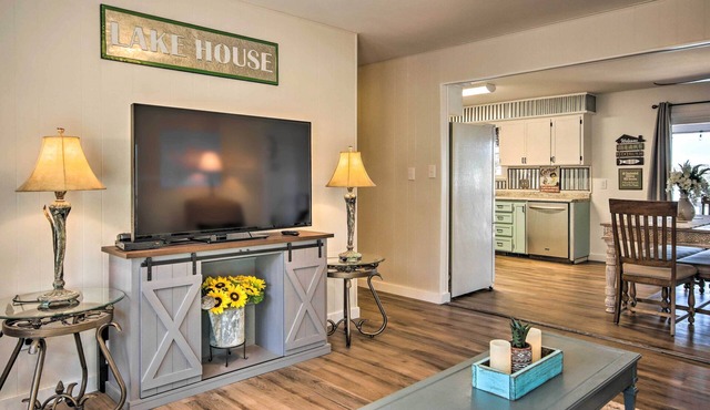 Lakefront Gem w/Screened Porch + Game Room! in Shell Knob