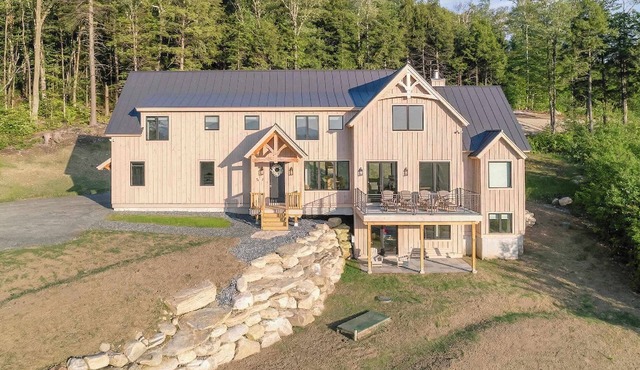 Luxury 4-BR Chalet 6 Min to Stratton in Winhall