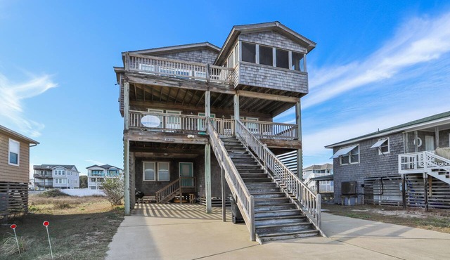 Miller Cottage - Semi OF Home in Kitty Hawk with Hot Tub in Kitty Hawk