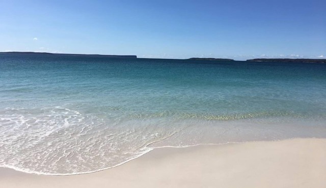 Minke Historic Whalers Cottage at Hyams Beach - The Whitest sand in the World! in hyams beach