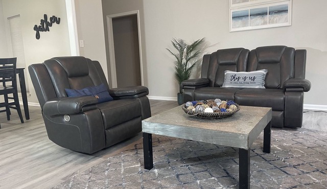 Minutes from UNCC, this pristine, single-level home is perfect for family fun! in Charlotte