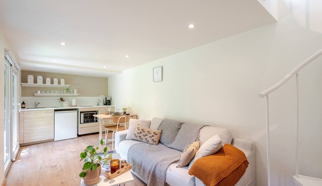 Modern Cozy Guesthouse for Two Near Strasbourg in Souffelweyersheim