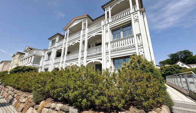 MR: Villa Annika Whg. 06 with south/west-facing balcony - Villa Annika Whg. 06 with in Sellin