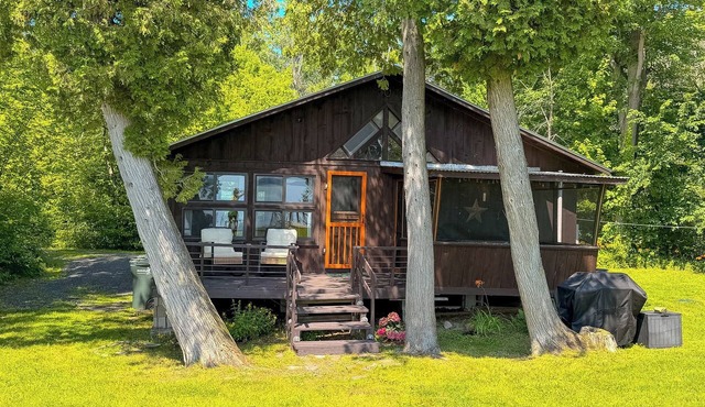 North Hero Lakefront Cottage with Stunning Views! in North Hero